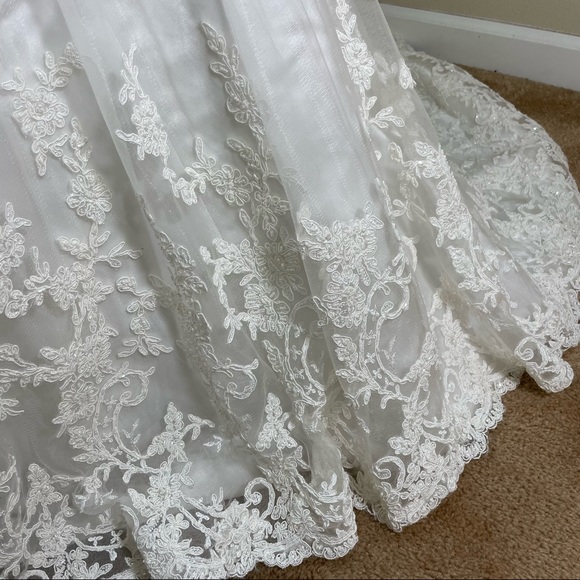 Maggie Sottero wedding dress size 12 - Picture 8 of 15